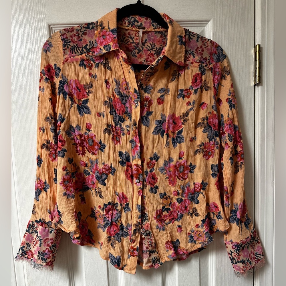 FREE PEOPLE BUTTON DOWN BLOUSE